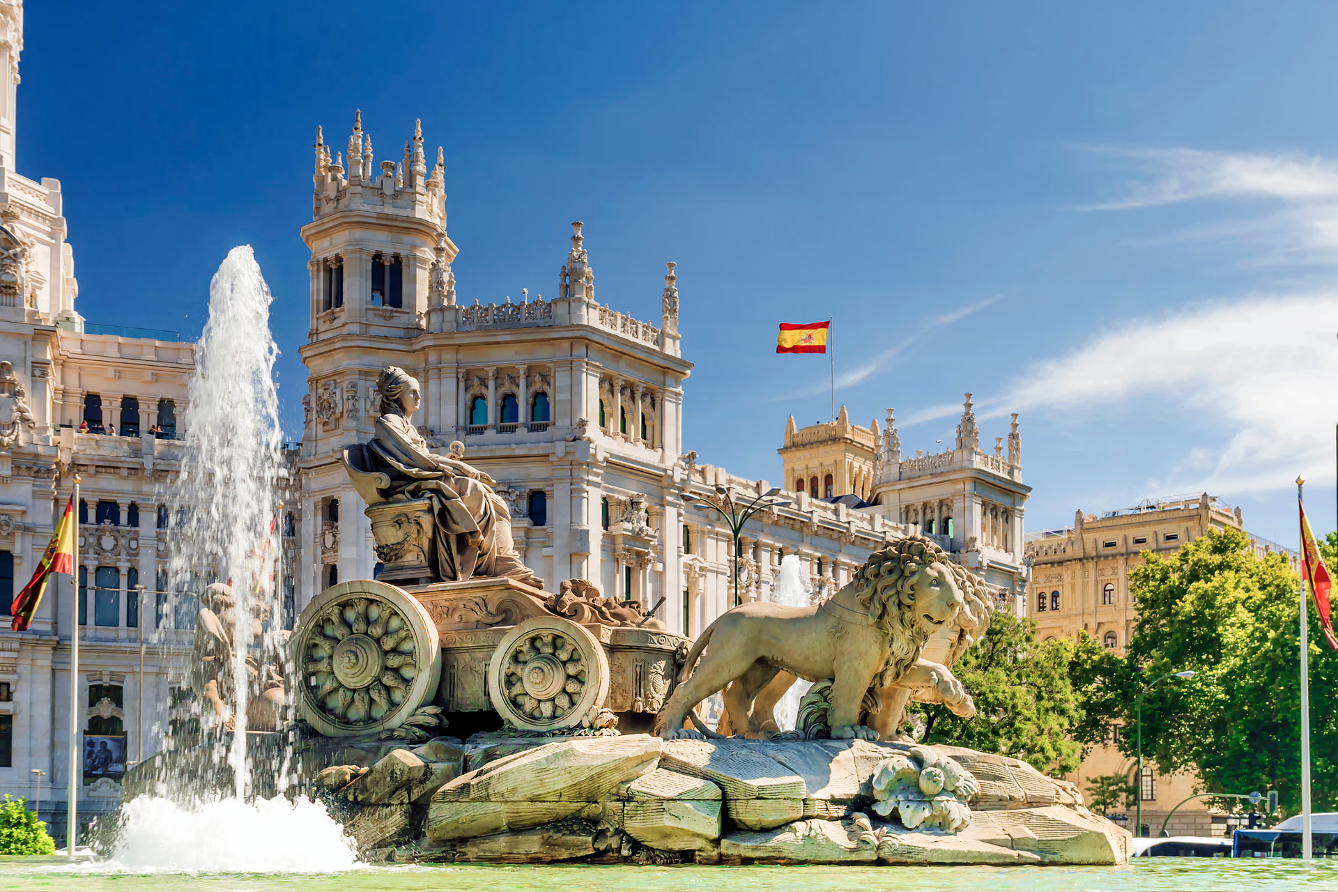 Cibeles Fountain and Palacio de Cibeles, Madrid
